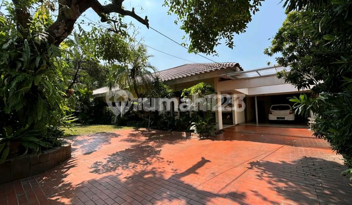 Asri House, Flood-Free with Spacious Garden in Bangka, Can Be Divided into Two