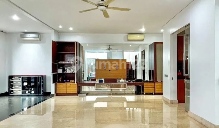 Rumah bagus gaya minimalist modern dekat casamora dan citos 2