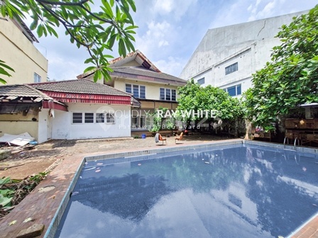 Rumah Hitung Tanah Area Komersial Kemang Timur Raya , Jaksel