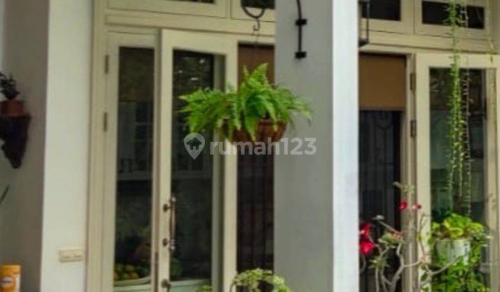 Rumah Mewah.2 Lantai I Menteng  2