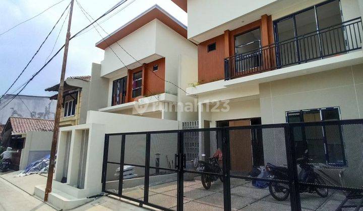 Rumah baru 2 lantai di jatimakmur  1