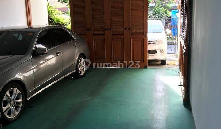 Rumah 2 Lantai Bagus Kokoh  Di Menteng  2