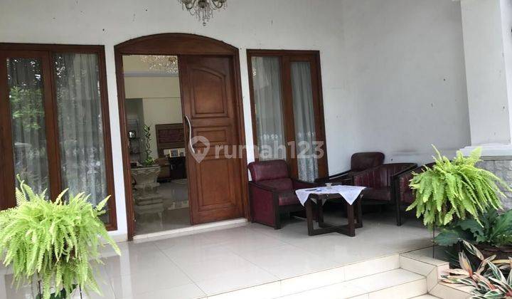 Rumah 2 Lantai Bagus Kokoh  Di Menteng  2