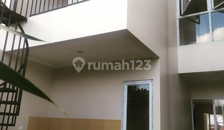 Rumah Baru 2 Lantai Cantik di Setia Jatiwaringin Dekat Dg LRT 1¹