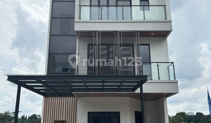 For sale. Alonica Hill Cilandak house.