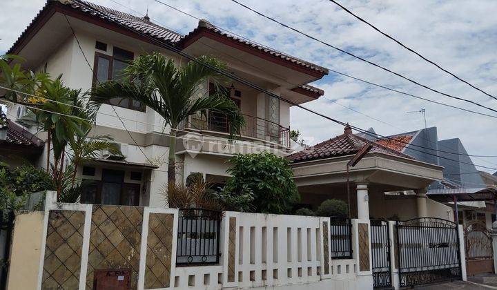 Rumah Cantik 2 Lantai Lokasi Strategis 2