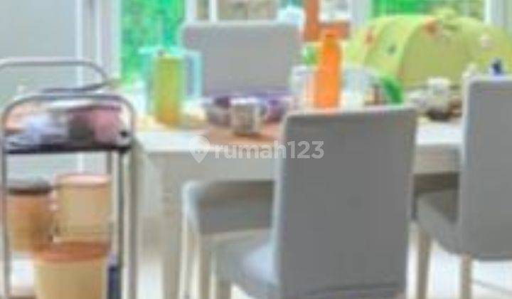 ruang makan runah2 lantai cantik di grand