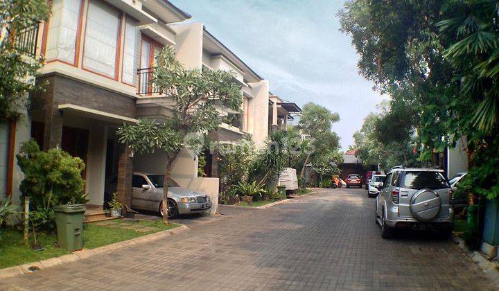 Rumah Cantik 2.lantai Di Cluster Menteng  1