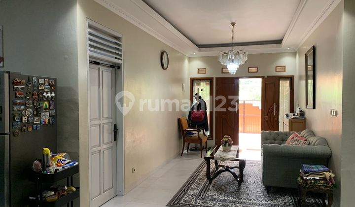 Rumah 1.5 Lantai Jatiwaringin Asri 2 .