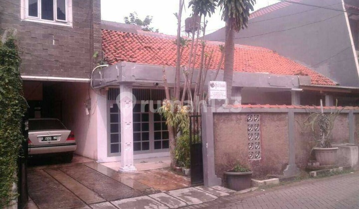 Rumah Dijual di Cilandak, Belakang Chitos
