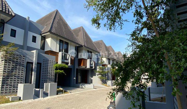 Rumah Mewah 2 Lantai Pinggir Jalan Kawasan Prestisius 2