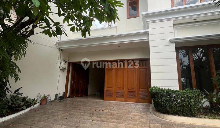 Rumah Mewah 2 Lantai di Pejaten, Ada Kolam Renang Dan Taman Luas 2