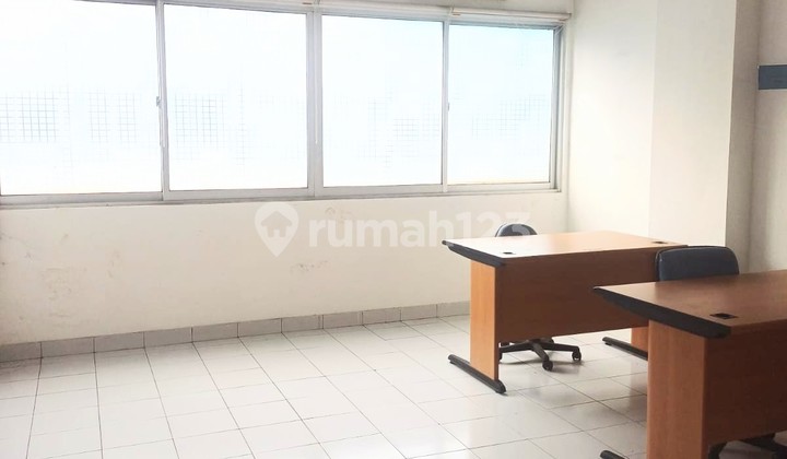 Cheap for Sale: 4-Story Linked Shophouse in Gading Bukit Indah, Kelapa Gading, North Jakarta 2