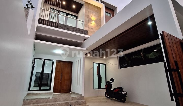 Rumah Baru Konsep Modern Minimalis Di Pondok Kelapa Jakarta Timur
