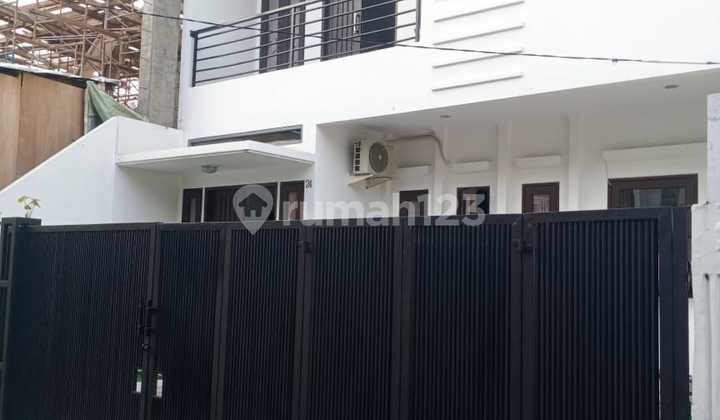 Rumah 2 Lantai Di Belakang Electronic City Tebet Rumah 2 Lantai Di Belakang Electronic City Tebet