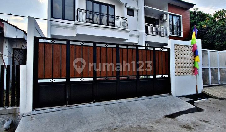 Rumah Baru  2 Lantai Di Jatibening.

dekat Stasiun Lrt Jatibening

 2
