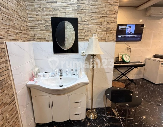 Rumah Mewah Furnished Siap Huni Dekat Universitas Esa Unggul di Citra Raya Tangerang Banten 2