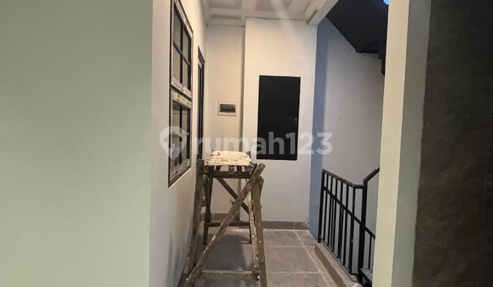 Rumah Baru Mewah Harga Nego Cempaka Putih dengan rooftop Jakarta Pusat 2