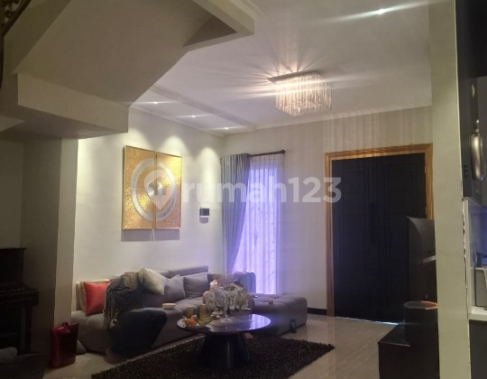 Rumah Cantik Siap Huni di Perumahan Bali View Cirendeu Jakarta Selatan Rumah Cantik Siap Huni di Perumahan Bali View Cirendeu Jakarta Selatan
