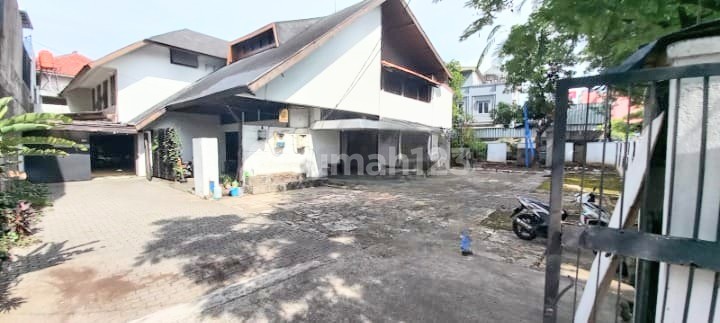 Rumah untuk Kantor Harga Dibawah NJOP di Zona Komersil Rawamangun Jakarta Timur