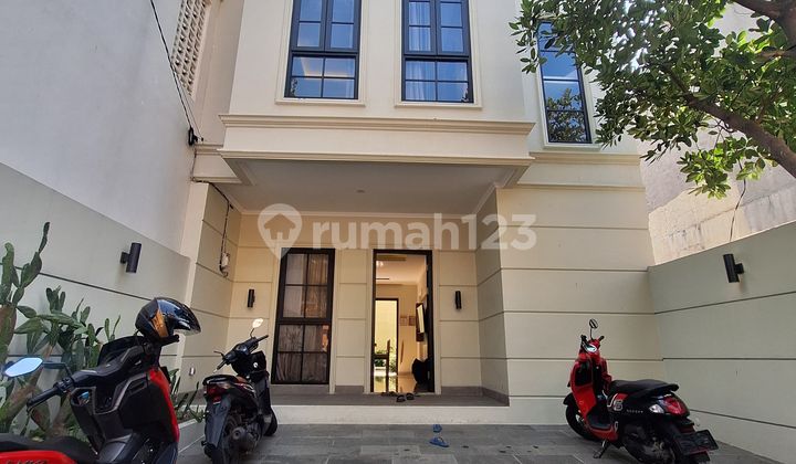 Rumah Baru Mewah Di Cempaka Putih Jakarta
