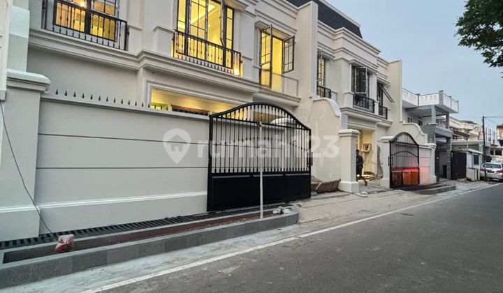 Rumah Baru Mewah Harga Nego Cempaka Putih dengan rooftop Jakarta Pusat Rumah Baru Mewah Harga Nego Cempaka Putih dengan rooftop Jakarta Pusat