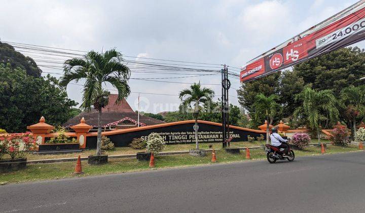 Dekat Tugu Jogja Dan Kampus Stpn Pertanahan Banyuraden 1