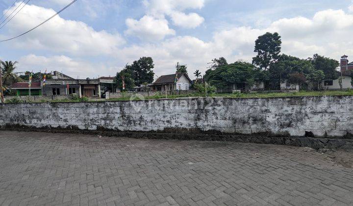 DEKAT TERMINAL JOMBOR: Jl Kabupaten Akses Mobil Papasan