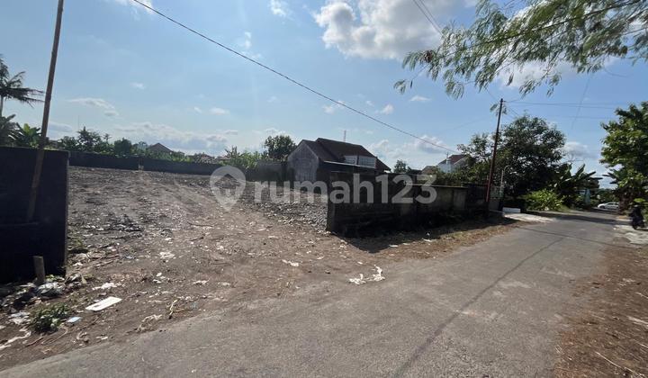 Near UGM, Land on Jl Kaliurang Area, Tengkleng Gajah Resto, Yogyakarta
