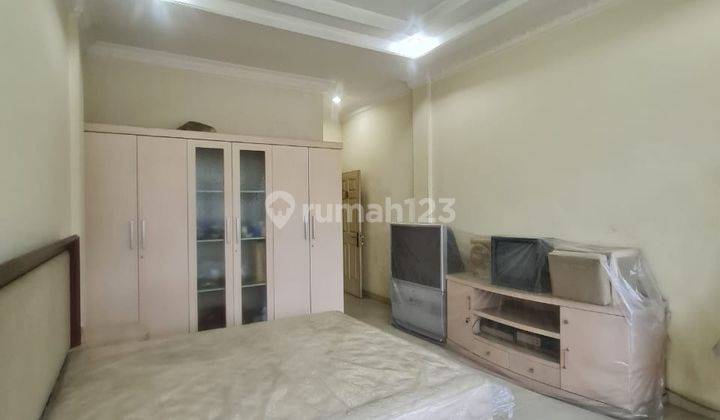 Dijual Ruko Kawasan Dagang Jalan Irian Barat 1