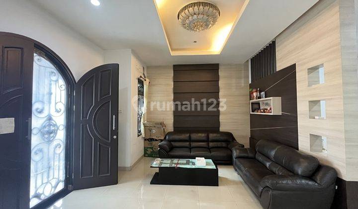 Dijual Villa Murah Mewah Polonia Komplek Helios 2