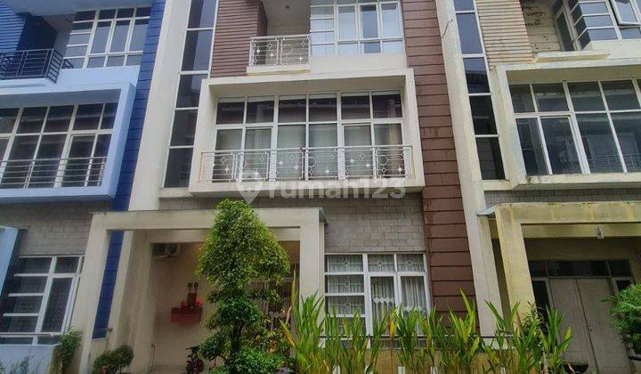 Dijual Villa Mewah Minimalis Makmur Garden Emdan 1