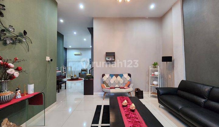 Dijual Villa Murah Mewah Komplek Palace Polonia 1