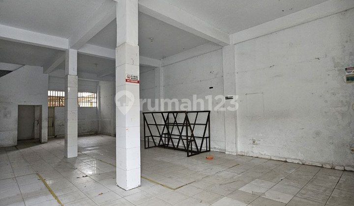 For Sale and Rent Cheap Attached Shophouses Jl. Syailendra 2