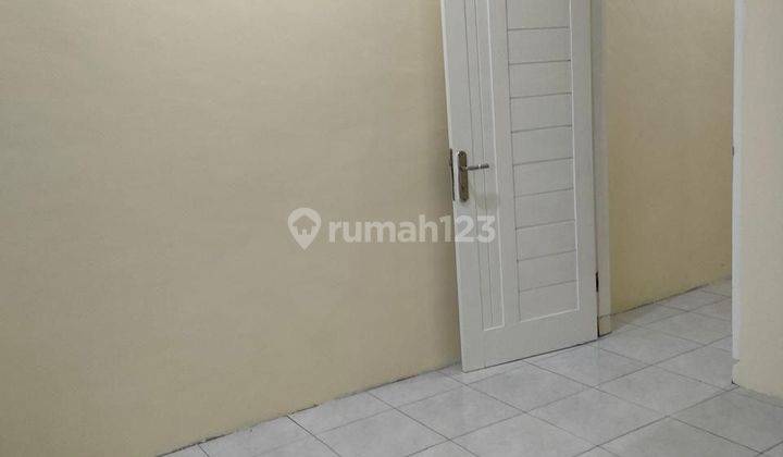 Dijual Town House Murah Komplek Cemara Residence 2