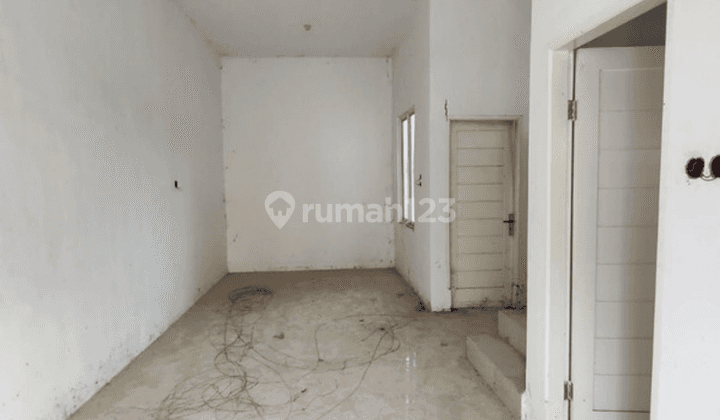 Dijual Murah Rumah Townhouse Komplek Modern 8 2