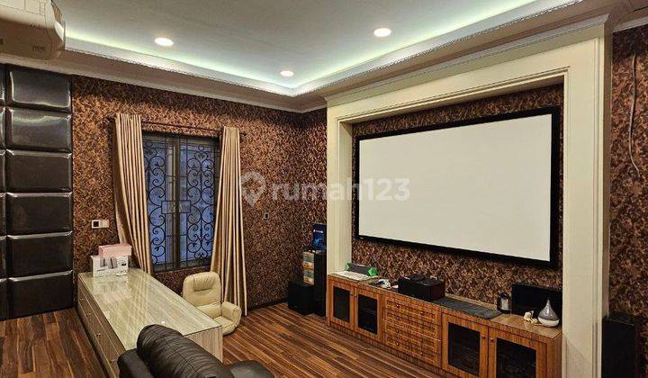 Villa Lux Dijual di Taman Anggrek Jl Amir Hamzah 2