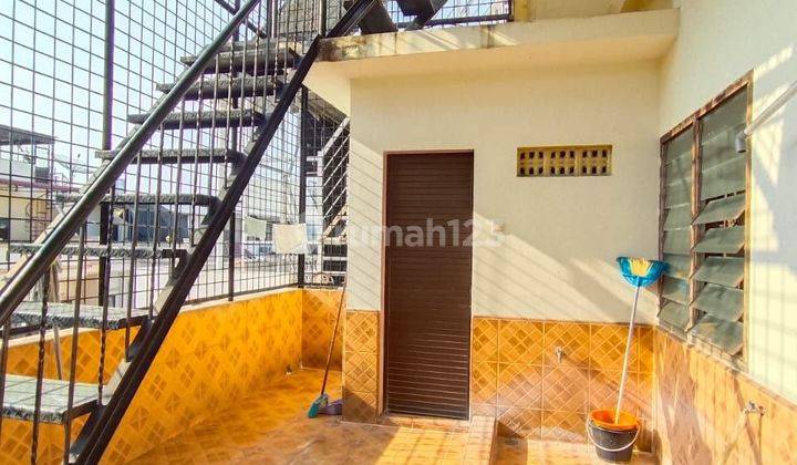 Villa Mewah Dan Nyaman Dijual Cemara Asri Jl. Anggur 2