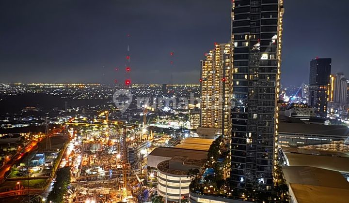 Beautiful view of Penthouse Apartment Building Location Information