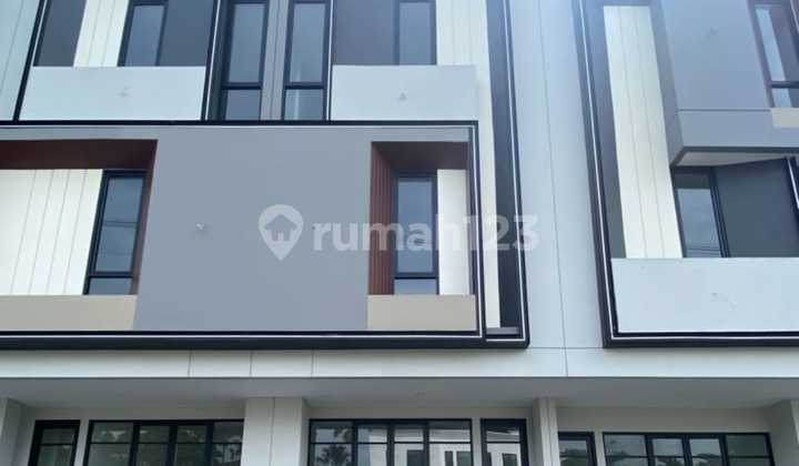 Ready-to-Use GRESS Ruko in Citraland, District 9, West Surabaya Ready-to-Use GRESS Ruko in Citraland, District 9, West Surabaya