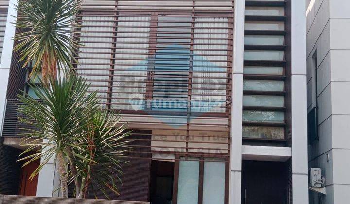 Rumah Modern Graha Famili Platinum Terrace Surabaya Barat 1