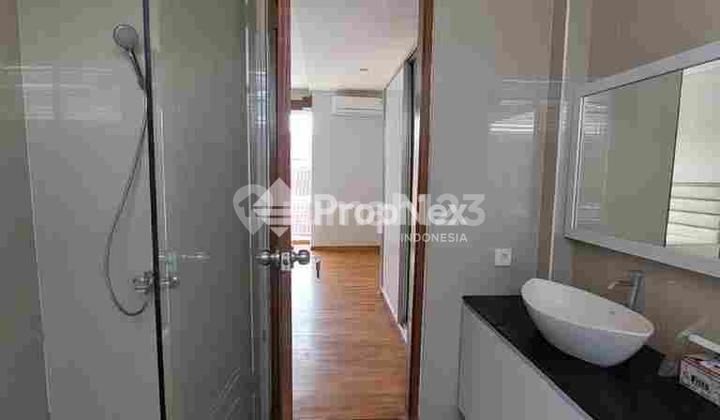 Rumah Full Furnish with Pool 2