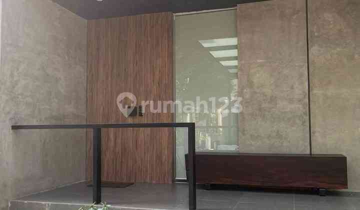 Rumah Modern Royal Park Citraland Surabaya Barat 2