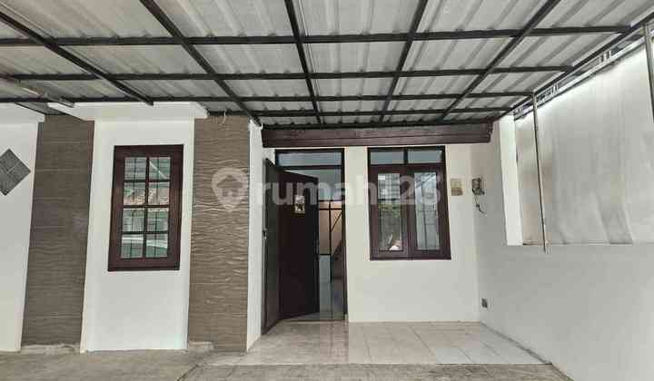 Modern Green Nature House, Main Citraland, West Surabaya Modern Green Nature House, Main Citraland, West Surabaya