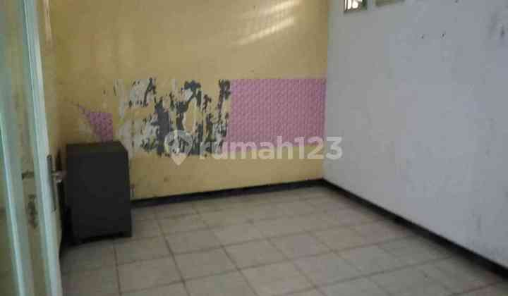 Ready-to-Use Strategic Shop House in Raya Manukan Tama, West Surabaya 2