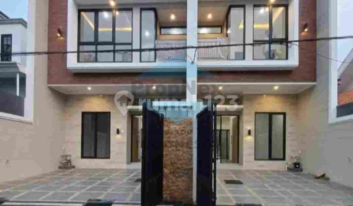 Minimalist Modern in North Mulyosari