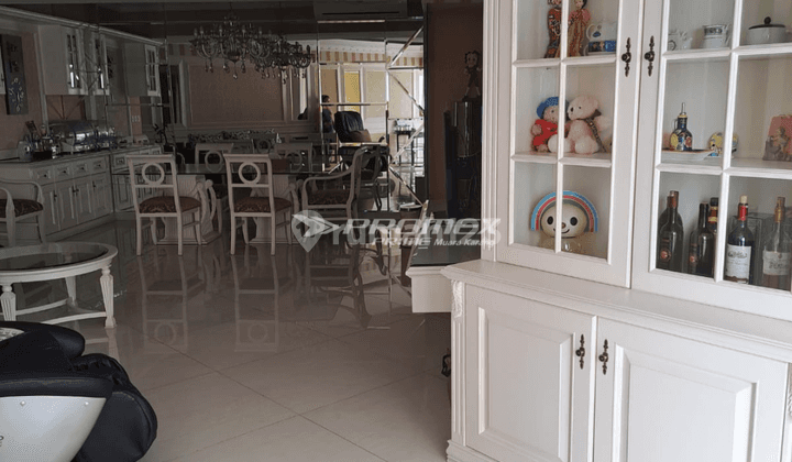 Apartemen Taman Anggrek Full Furnished Mewah Dan Lengkap 2