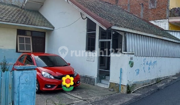 Spacious house suitable for boarding or accommodation