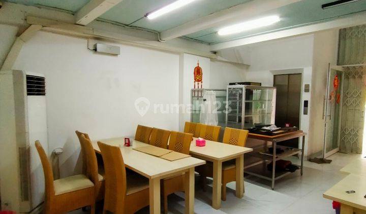 Ruko siap pakai cocok untuk restoran di Muara Karang, Jakarta Utara 2