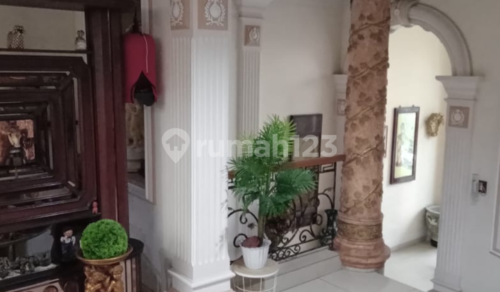 Rumah model Klasik di Pluit, Jakarta Utara 2